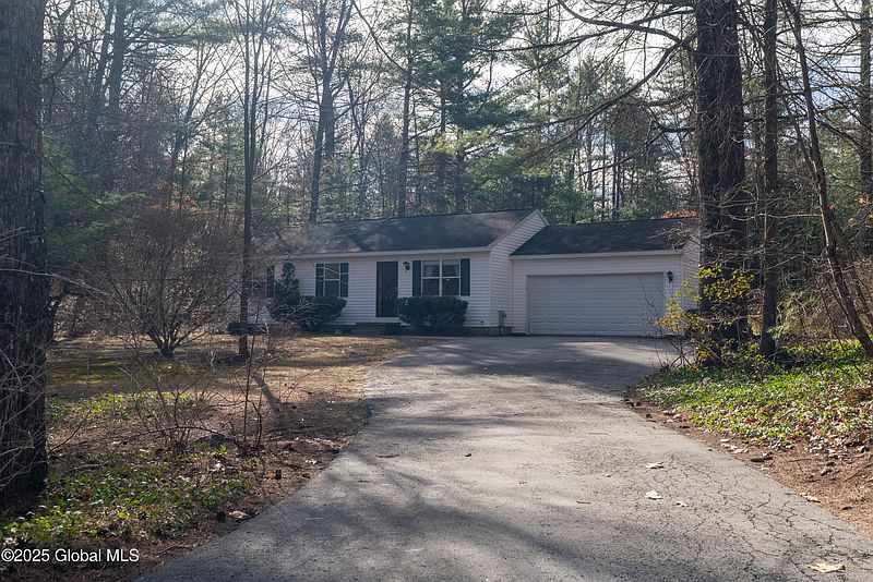2nd image of 18 Castlewood Drive