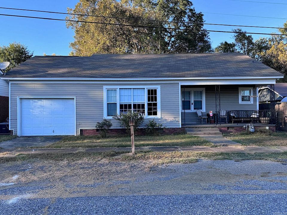 1st image of 224 Crittenden St
