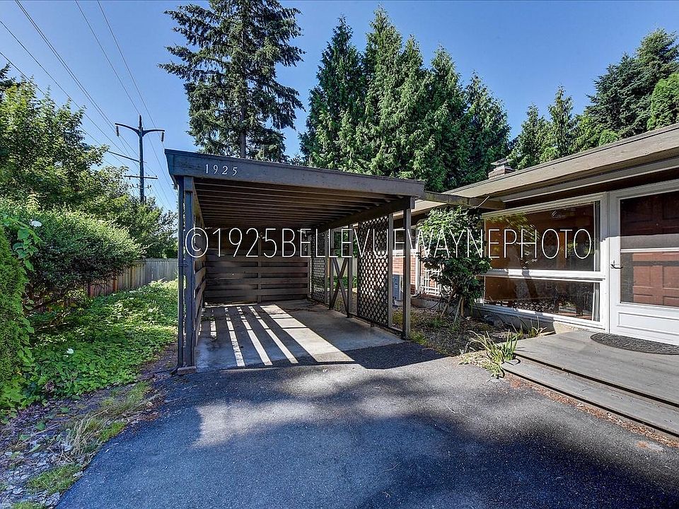 Carport and entrance