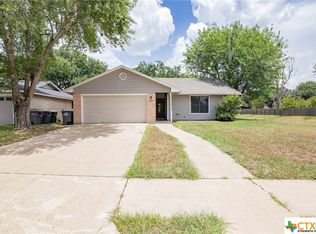 134 Byron Ln, Victoria, TX 77901