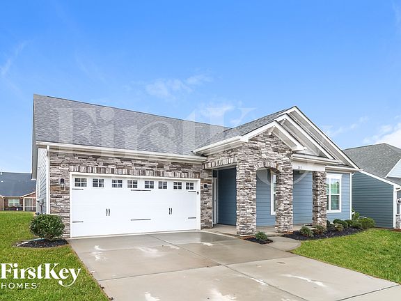 3rd image of 205 Barberry Dr