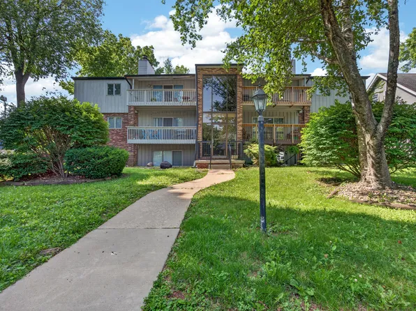 1111 E Jefferson St APT 9, Bloomington, IL 61701