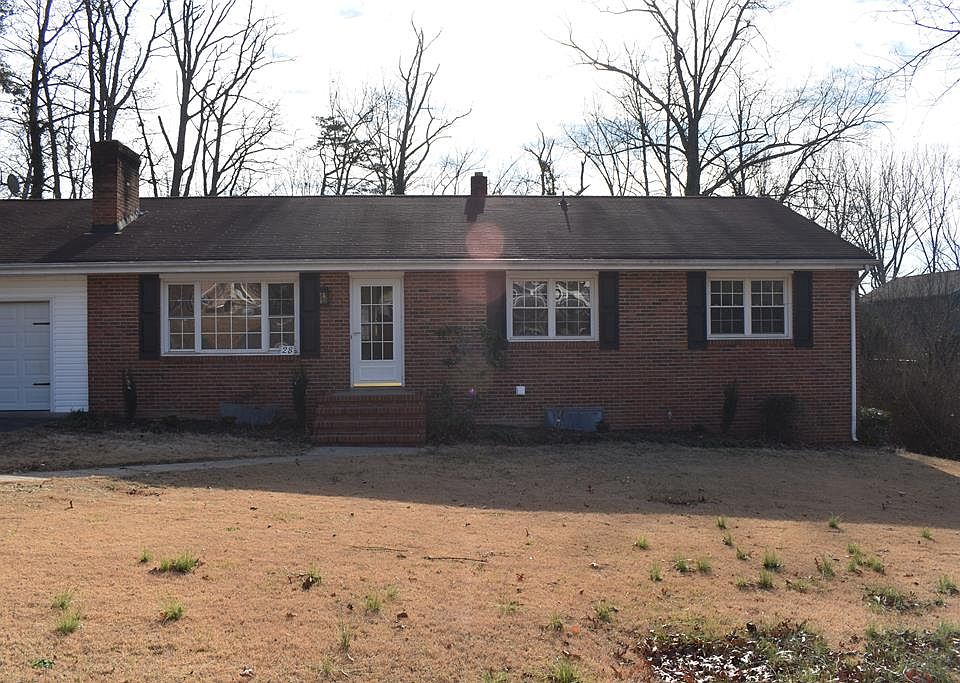 1st image of 28 Ridgemore Cir