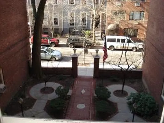 Sold by Corcoran | media 24