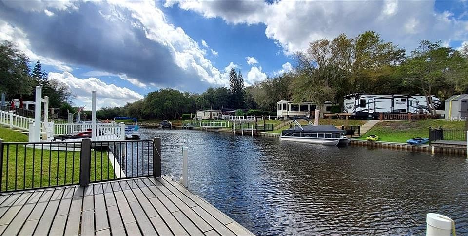 1st image of 561 Waterway Dr