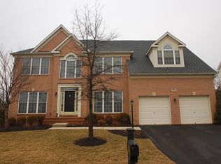 43304 Clarecastle Dr, Chantilly, VA 20152