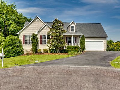 2nd image of 15706 Loblolly Ln