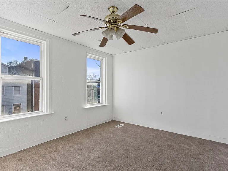 217 W College Ave — Photo 7
