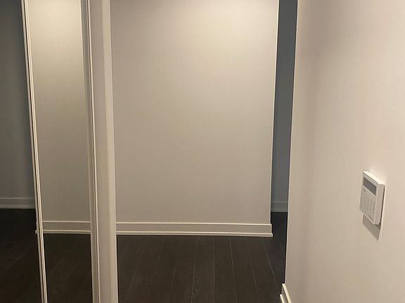 4th image of 238 Simcoe St #3406