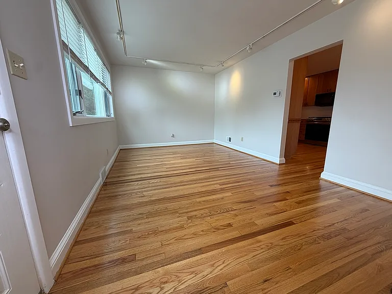 126 Median Dr — Photo 6