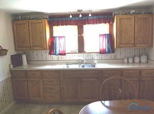 864 W Main St, Ottawa, OH 45875