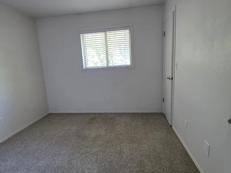 2601 E Jeffrey Loop — Photo 10