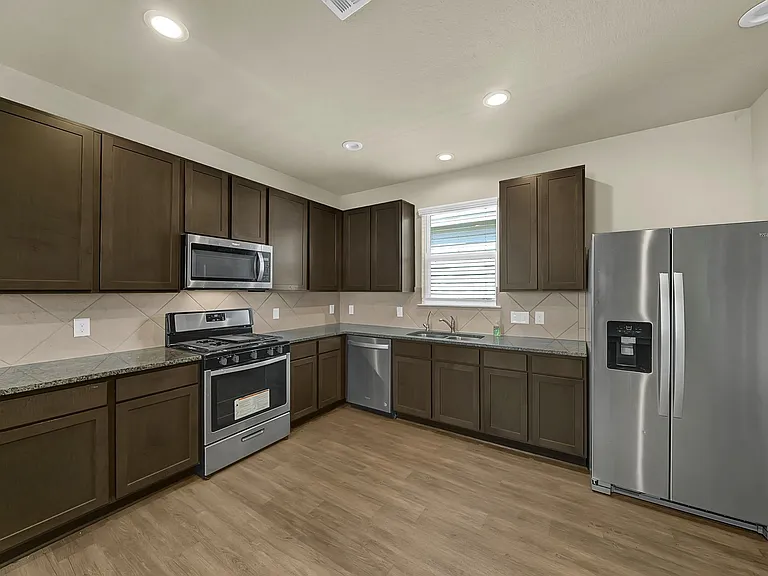 4274 McGregor Bluff Ln — Photo 4