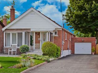 26 Scotswood Rd, Toronto, ON M1R 3N2