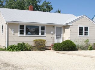 218 7th St, Surf City, NJ 08008