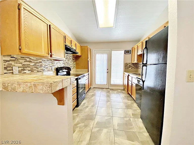 704 Callahan Point Dr — Photo 5