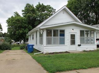 2735 Lyon St, Des Moines, IA 50317