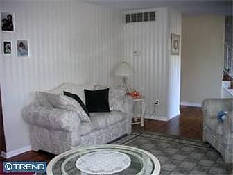 2nd image of 210 N Walnut Ave