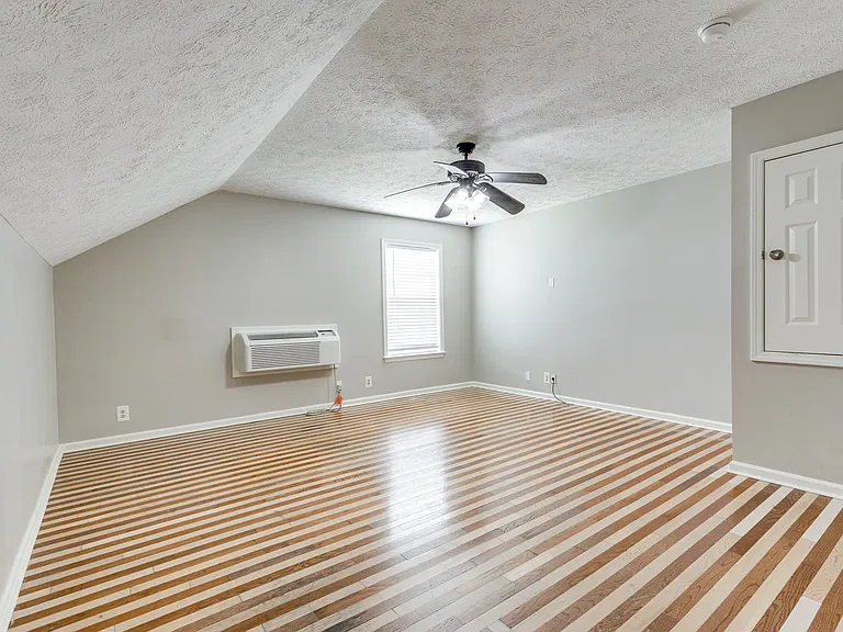 125 Grant Ct — Photo 28