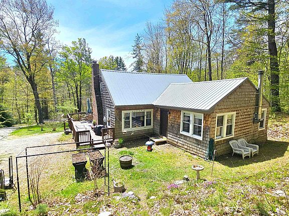 3rd image of 1329 Newfane Road