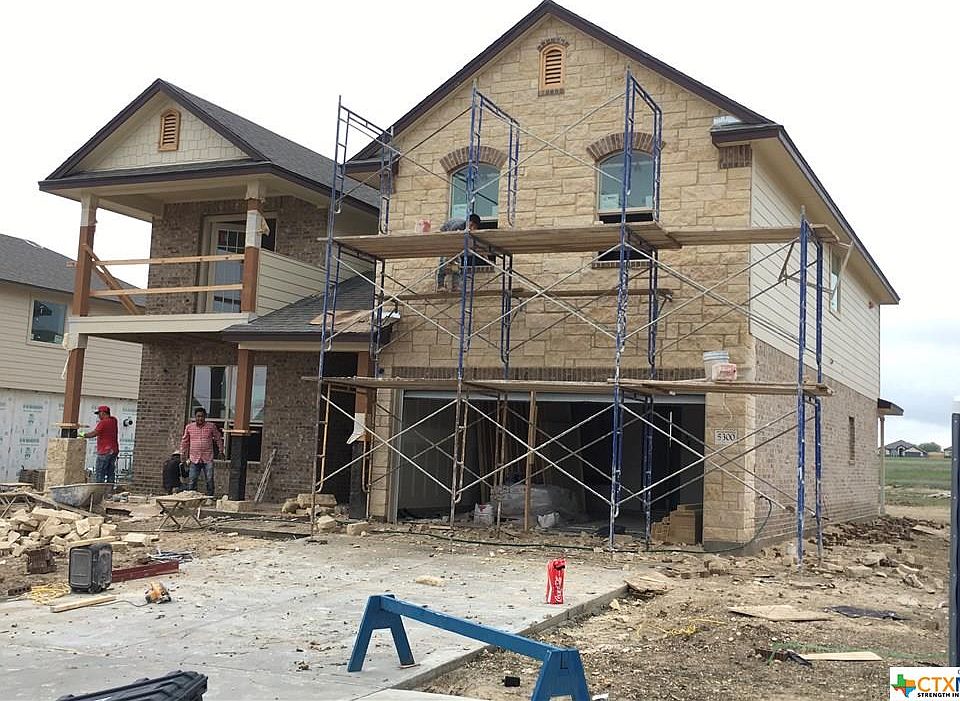 1st image of 5300 Hacienda Dr