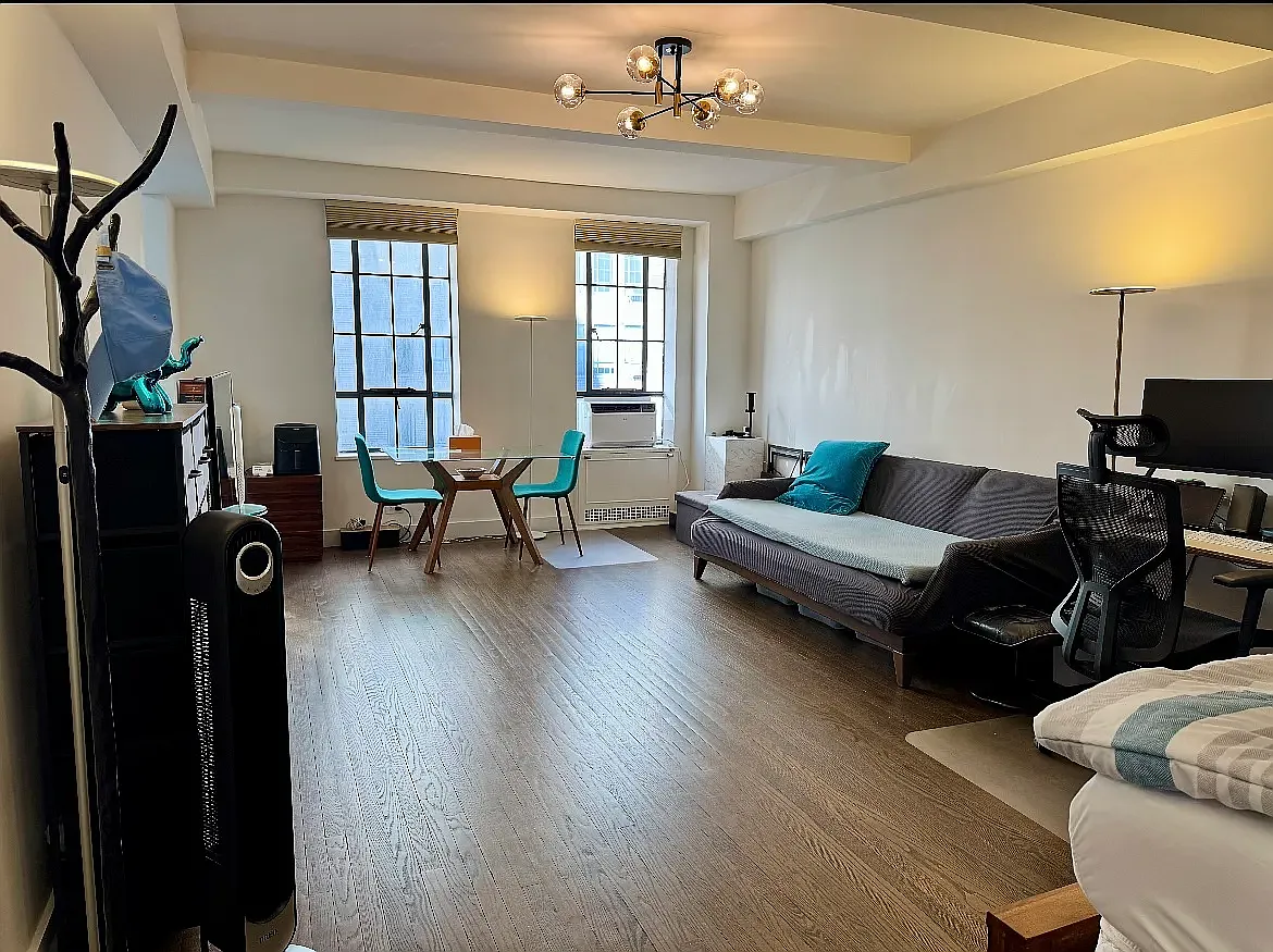 333 West 56th Street — Photo 2