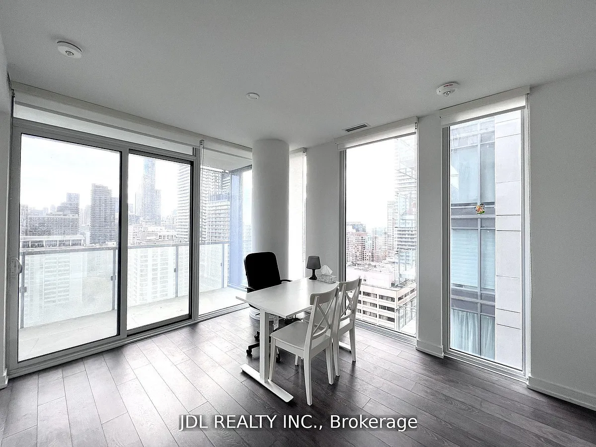 Building Photo - 28 Wellesley St E #2102