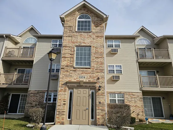 1574 W Crystal Rock Ct Unit 1B, Round Lake Beach, IL 60073