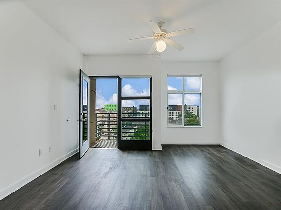 2nd image of 711 W 26th St APT 702