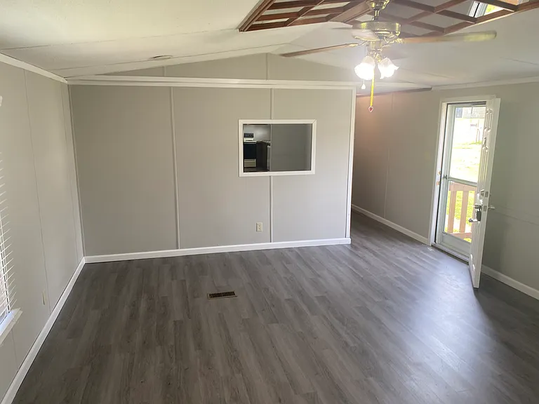12731 Clearwater Dr — Photo 16