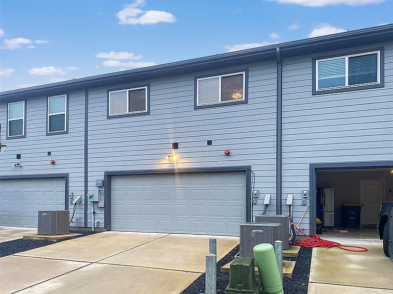 11922 Amber Oak Way — Photo 40