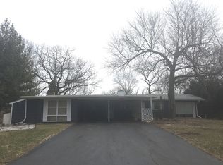 132 Turkey Hill Rd, Trout Valley, IL 60013