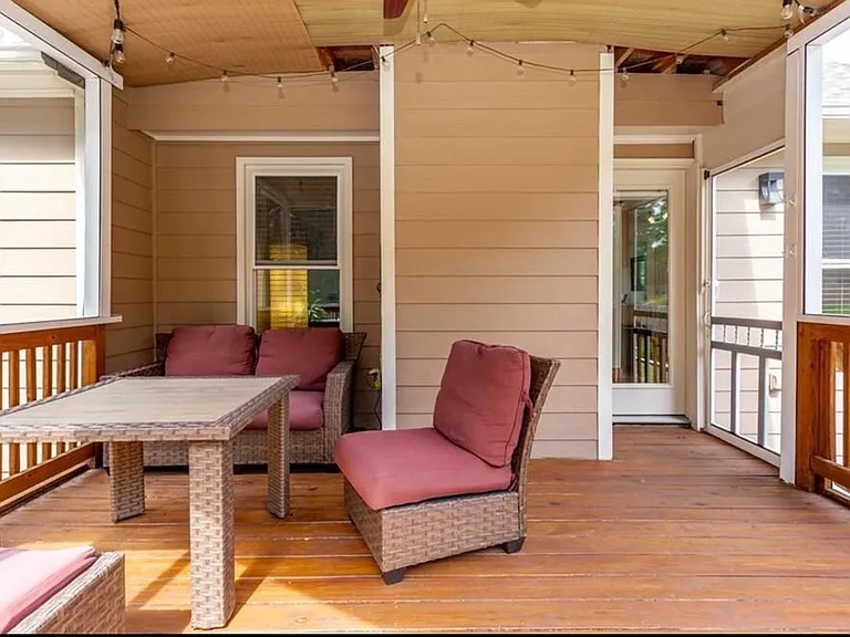 2315 Castle Royale Dr — Photo 21