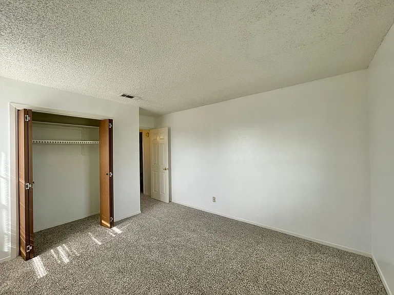 1304 Quail Cir — Photo 30