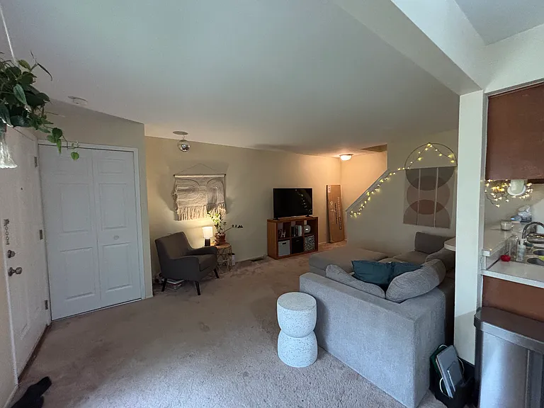 2078 Glenbridge Ct — Photo 3