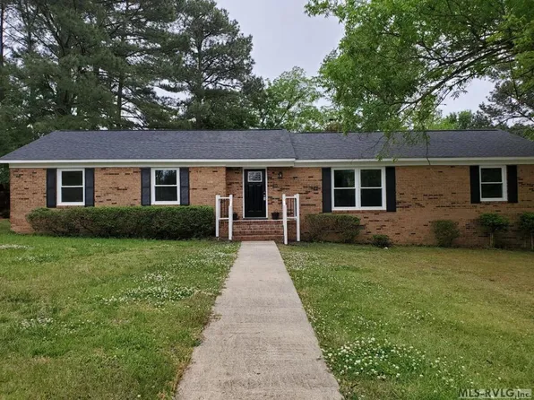 704 N Lunenburg Ave, South Hill, VA 23970