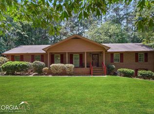 150 Deer Trl, Fayetteville, GA 30214