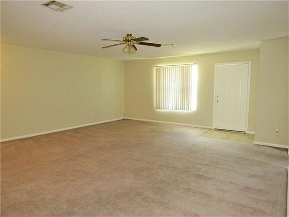 4th image of 4503 Lloyd Dr