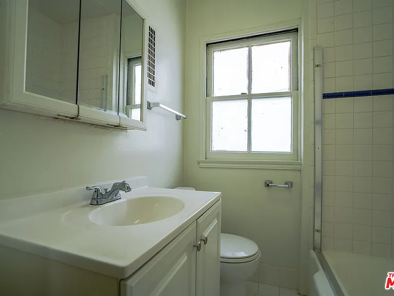 8551 Holloway Dr #1 — Photo 7