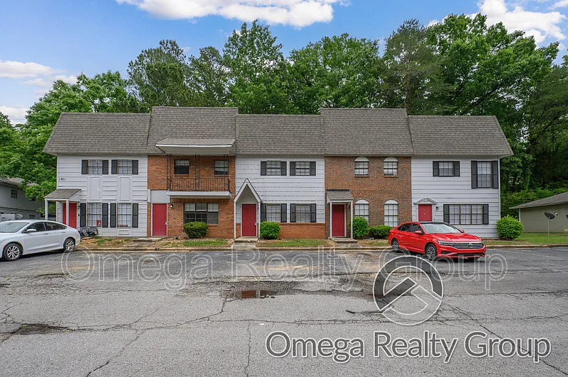 Building Photo - 1821 Carson Rd #3