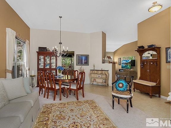 4th image of 1720 Southview Dr