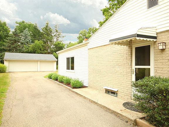 3rd image of 530 Archwood Dr