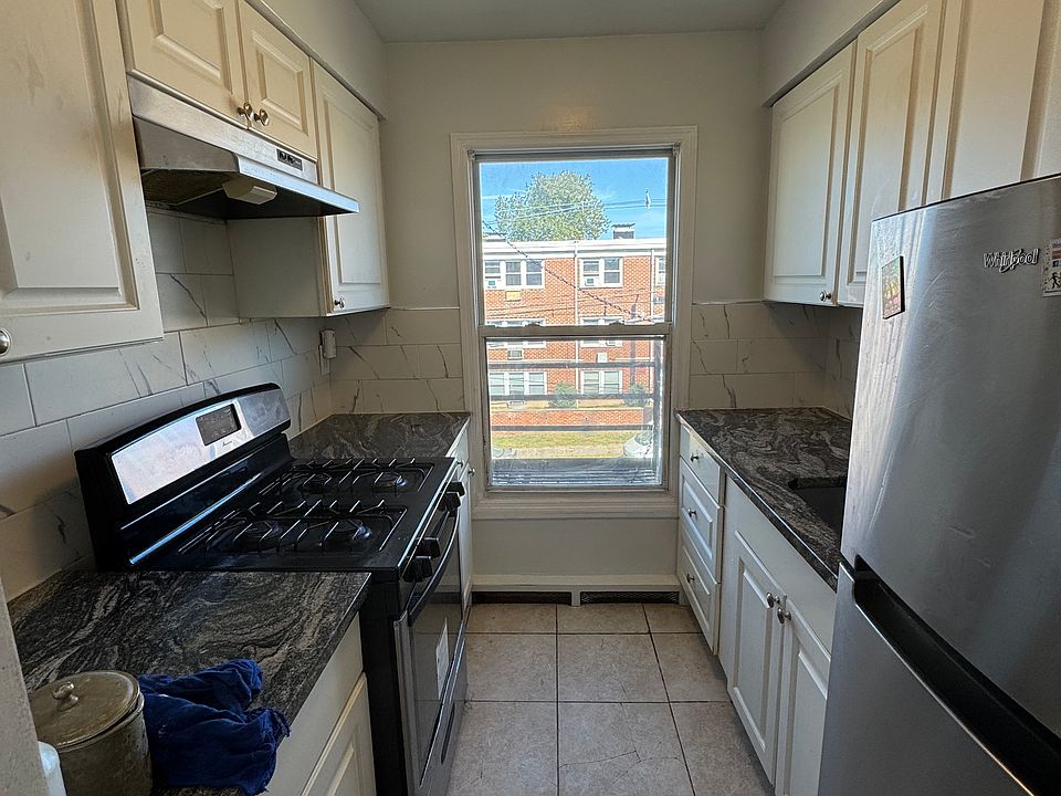1st image of 681 15th Ave #6