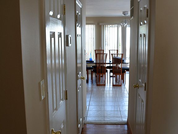 4th image of 279 Greaves Ave