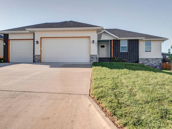 2612 W Pigeon Drive, Ozark, MO 65721