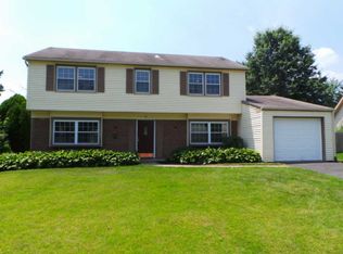 10 Mayfair Cir, Willingboro, NJ 08046