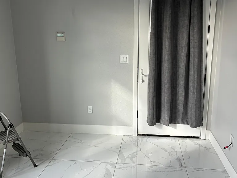 631 W Hearst Ln — Photo 14