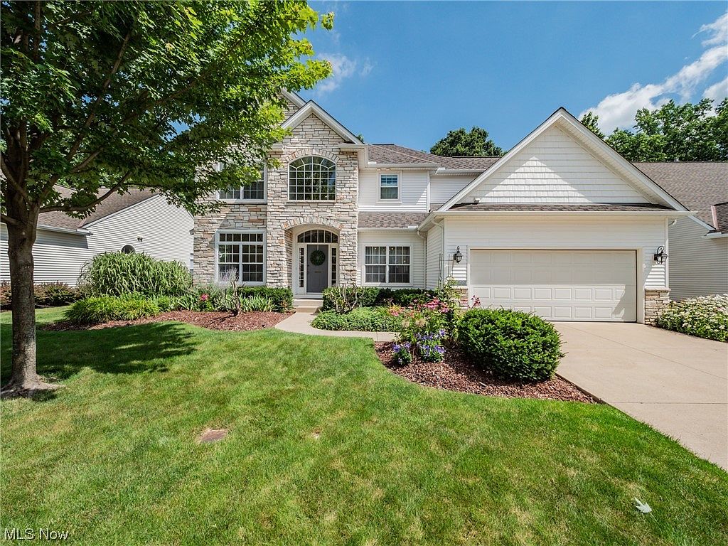 32850 Sorrento Ln, Avon Lake, OH 44012 | Zillow