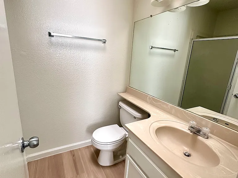 390 W University Ave #25 — Photo 17
