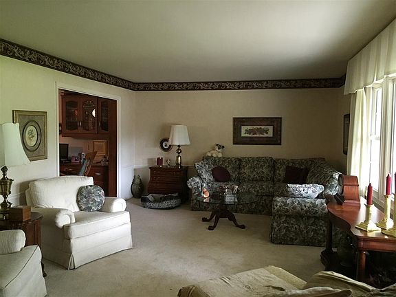 2nd image of 1705 S Deer Park Dr
